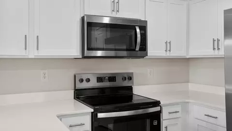 Kitchen - 772 Embark Cir, Greer, SC 29651 photo 4 of 6