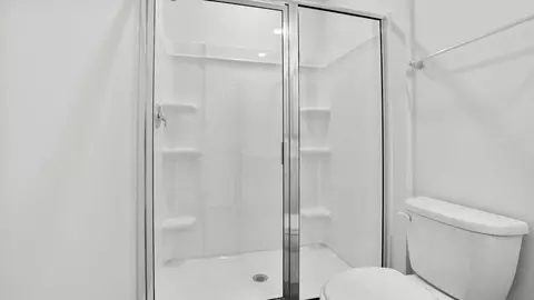 Bath - 772 Embark Cir, Greer, SC 29651 photo 6 of 7