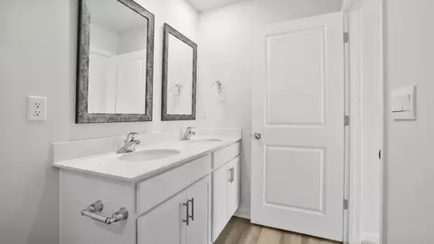 Bath - 772 Embark Cir, Greer, SC 29651 photo 7 of 7