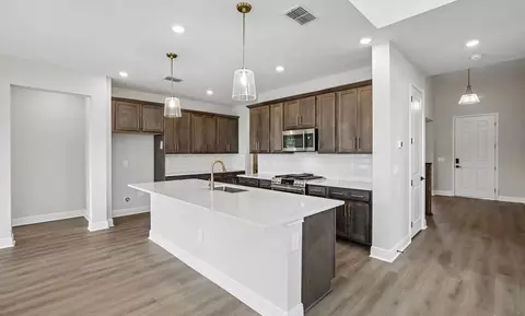 Kitchen - 10046 Hidden Hammock Loop, Parrish, FL 34219 photo 2 of 6
