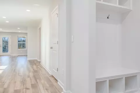 Entry Way - 636 Ridgeland Rd, Dothan, AL 36301 photo 3 of 3