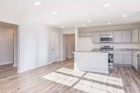 Entry Way - 636 Ridgeland Rd, Dothan, AL 36301 photo 2 of 3