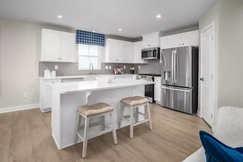 Kitchen - 619 Nesbe St, Lancaster, SC 29720 photo 2 of 5