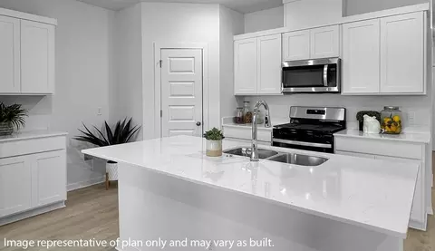 Kitchen - 2 E Fredonia St, Mayflower, AR 72106 photo 2 of 11