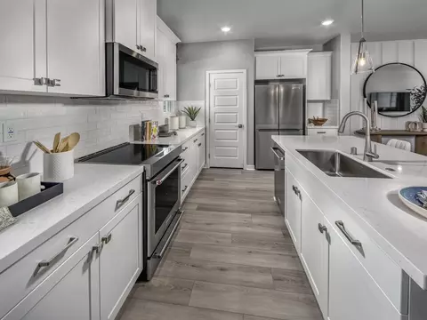 Kitchen - 1480 W Longview Ln, San Pedro, CA 90732 photo 1 of 2