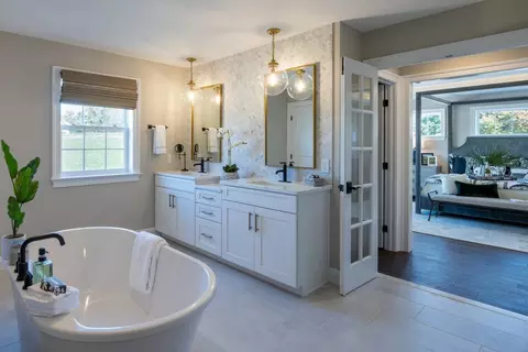 Bath - 435 Sullivan Rd, Westminster, MD 21157 photo 10 of 14