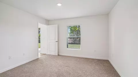 Bedroom - 9841 Coconut Ct, Spring Hill, FL 34608 photo 5 of 6