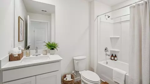 Bath - 9841 Coconut Ct, Spring Hill, FL 34608 photo 2 of 3