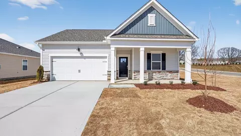 41 Honeycutt Oaks Dr, Angier, NC 27501