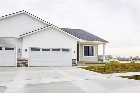 6519 NE 11th Ct, Des Moines, IA 50313