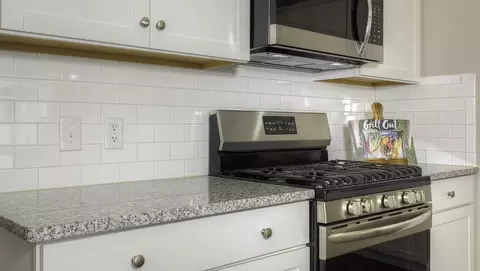 Kitchen - 28 Wheatfield Rd, Fletcher, NC 28732 photo 6 of 8