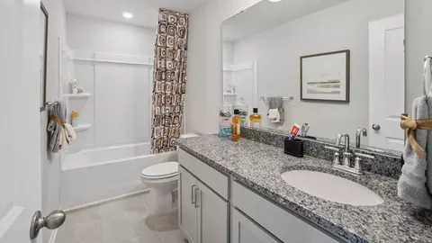 Bath - 28 Wheatfield Rd, Fletcher, NC 28732 photo 3 of 9