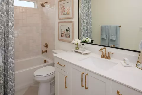 Bath - 620 Donegal Dr, Celina, TX 75009 photo 9 of 11