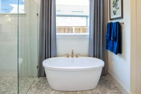 Bath - 620 Donegal Dr, Celina, TX 75009 photo 5 of 11
