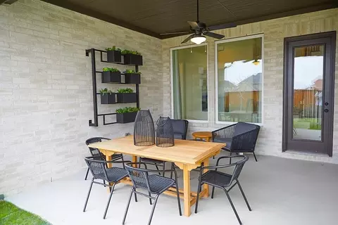 Exterior - 620 Donegal Dr, Celina, TX 75009 photo 5 of 10