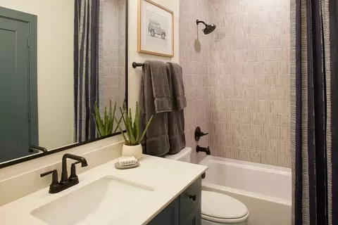 Bath - 620 Donegal Dr, Celina, TX 75009 photo 7 of 11