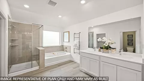 Bath - 607 Bronze Wolf Ct, Conroe, TX 77303 photo 3 of 7