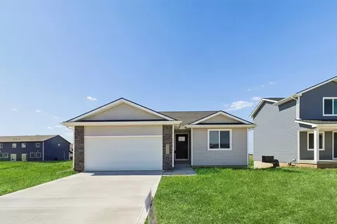 4315 NE 3rd St, Ankeny, IA 50021