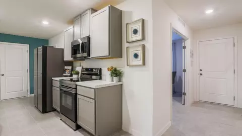Entry Way - 2214 Elegant Mnr Cir, Edgewater, FL 32141 photo 3 of 3
