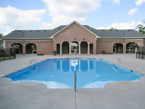 Exterior - 5469 Sheldon Close, Middletown, OH 45005 photo 13 of 59