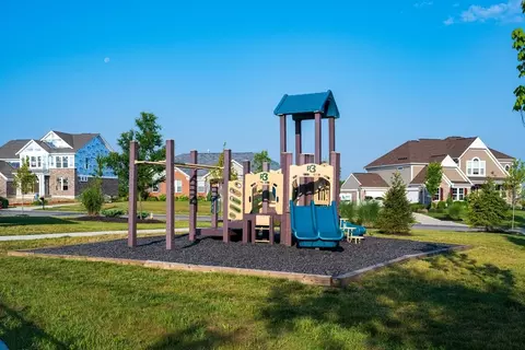 View/Area - 5469 Sheldon Close, Middletown, OH 45005 photo 4 of 39