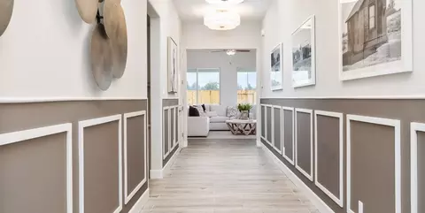 Entry Way - 536 N Ocean St, Tulare, CA 93274 photo 2 of 2