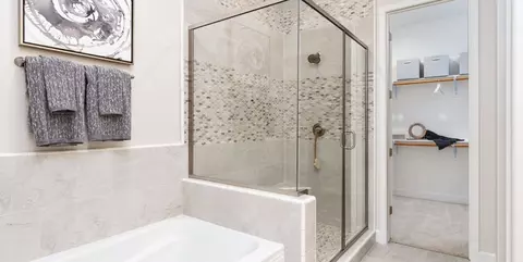 Bath - 536 N Ocean St, Tulare, CA 93274 photo 2 of 3