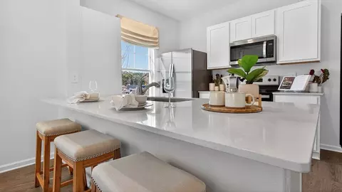 Kitchen - 256 Counsel St, Yulee, FL 32097 photo 1 of 2
