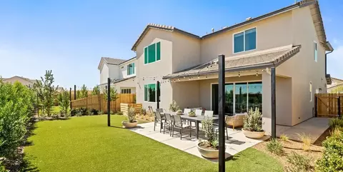 Exterior - 1118 Spring St W, Madera, CA 93636 photo 5 of 5