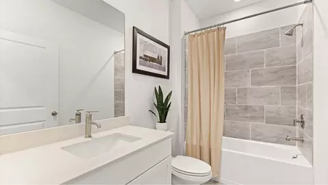 Bath - 2716 Anchor Ave, Gainesville, GA 30507 photo 3 of 4