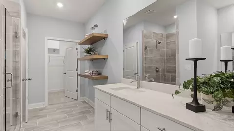Bath - 2716 Anchor Ave, Gainesville, GA 30507 photo 1 of 4