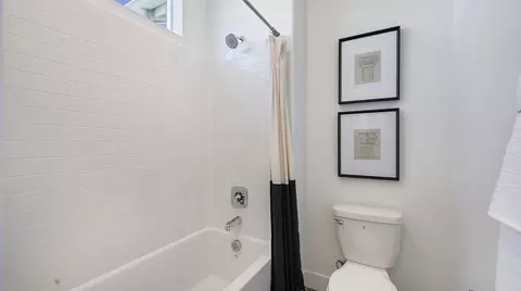 Bath - 27458 Pecan Pl, Valencia, CA 91381 photo 6 of 6