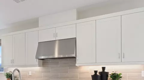 Kitchen - 27458 Pecan Pl, Valencia, CA 91381 photo 5 of 5