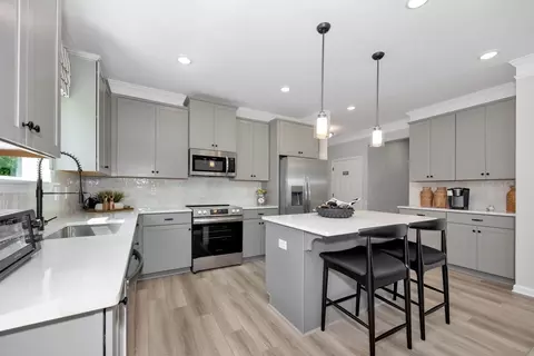Kitchen - Bouy Blvd, Elberta, AL 36530 photo 5 of 11