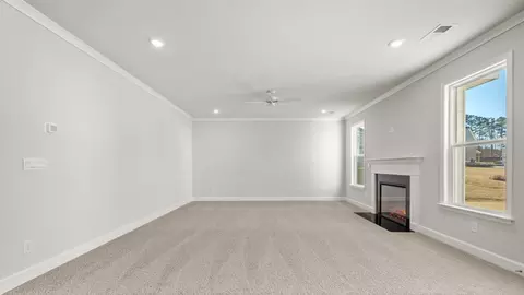 Living - 201 Umber Rd, Locust Grove, GA 30248 photo 3 of 8