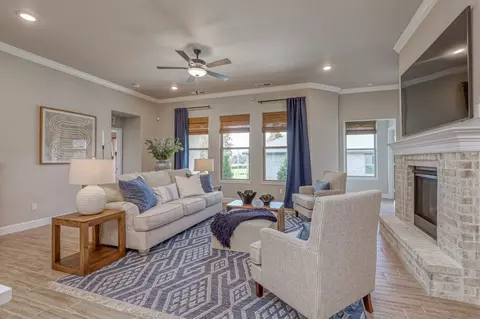 Living - 25374 W 91st Ter, Lenexa, KS 66227 photo 2 of 4