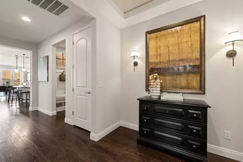 Entry Way - 1300 Flat Top Mesa Dr, Mesquite, NV 89034 photo 5 of 10