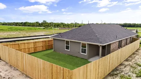 Exterior - 1038 Garnet Rain Dr, Beasley, TX 77417 photo 2 of 10