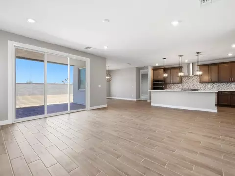 Living - 494 W Rock Needle Trl, Apache Junction, AZ 85119 photo 1 of 3