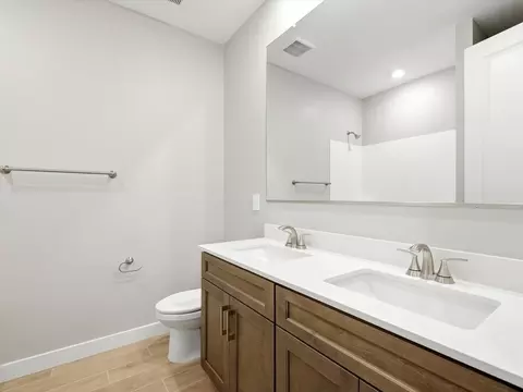 Bath - 494 W Rock Needle Trl, Apache Junction, AZ 85119 photo 4 of 5