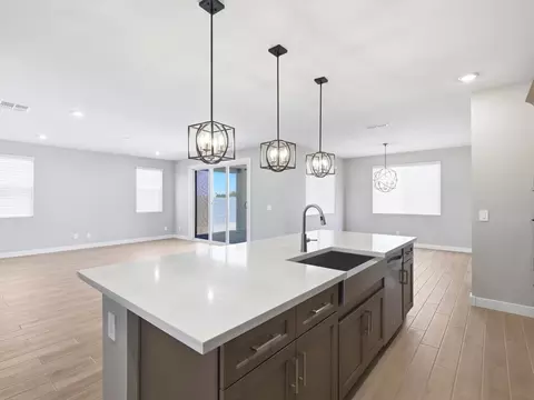 Kitchen - 494 W Rock Needle Trl, Apache Junction, AZ 85119 photo 4 of 5