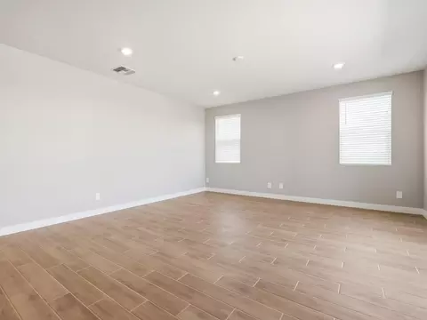 Living - 494 W Rock Needle Trl, Apache Junction, AZ 85119 photo 2 of 3