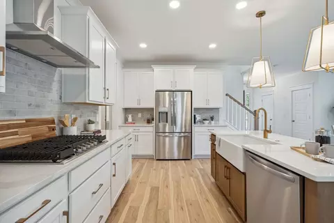 Kitchen - 897 Jp Stevens Rd, Seneca, SC 29678 photo 3 of 10