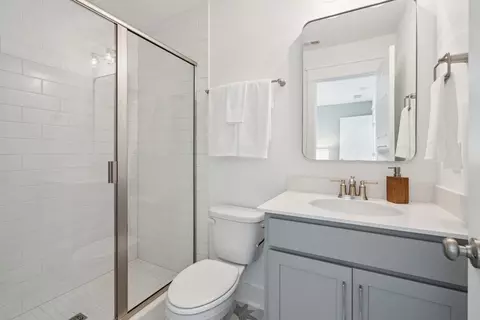Bath - 897 Jp Stevens Rd, Seneca, SC 29678 photo 5 of 5
