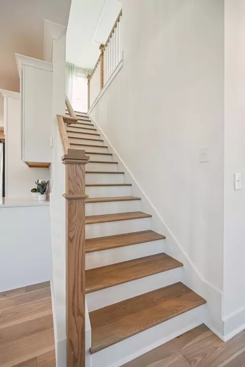 Entry Way - 897 Jp Stevens Rd, Seneca, SC 29678 photo 3 of 6