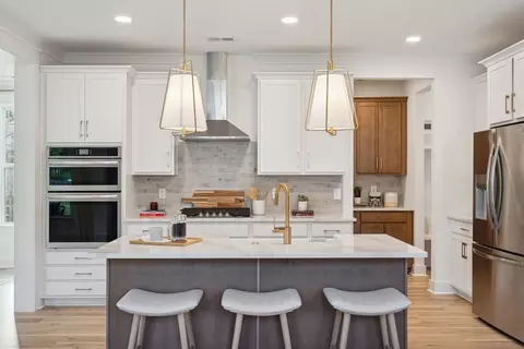 Kitchen - 897 Jp Stevens Rd, Seneca, SC 29678 photo 2 of 10