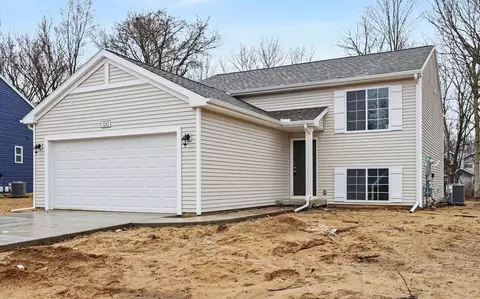 6841 Kappler Dr, Brooklyn, MI 49230
