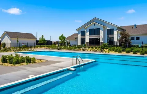 Exterior - 3243 Del Webb Blvd, Aurora, IL 60503 photo 9 of 14