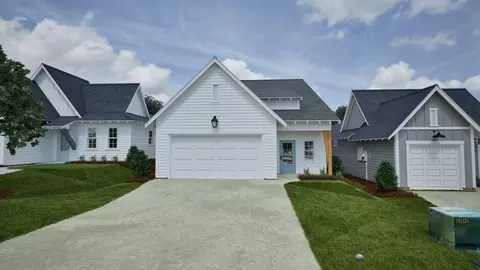345 Shiloh Creek Dr, Calera, AL 35040
