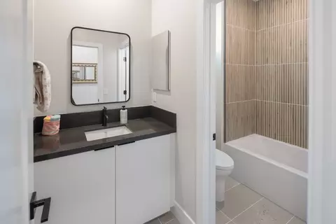 Bath - 145 Amanda Way, Windsor, CA 95492 photo 7 of 7